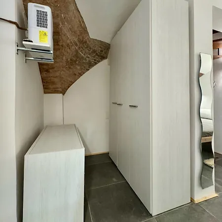 Apartment Modern Two-room Behind Ducal Palace *