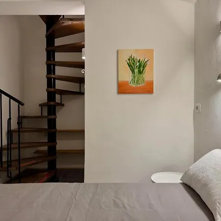 Modern Two-room Behind Ducal Palace Apartment Modena