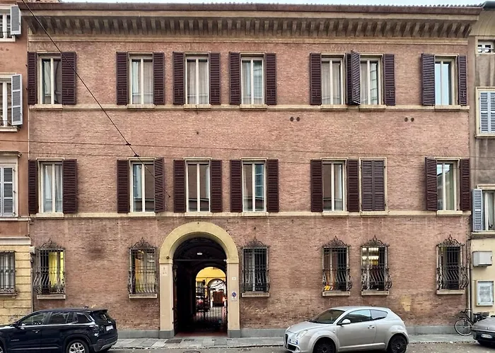 Modern Two-room Behind Ducal Palace *