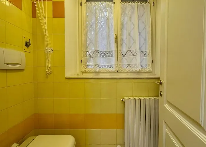 Modern Two-room Behind Ducal Palace Apartment *