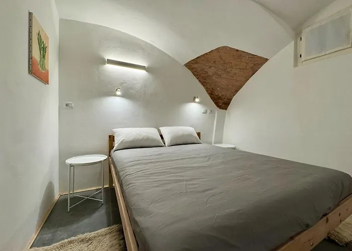Modern Two-room Behind Ducal Palace Apartment *