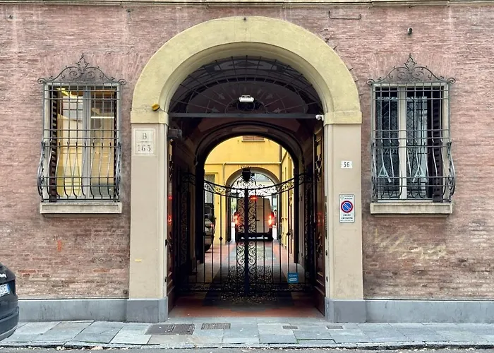 Modern Two-room Behind Ducal Palace Appartement *